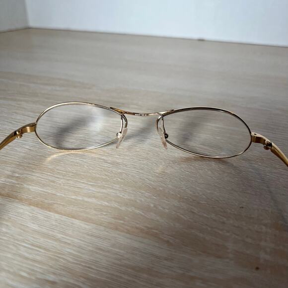 Vintage Gucci GG2678 629 Eyeglasses Gold Metal Frames 52-17-135 Excellent Cond - Picture 5 of 8